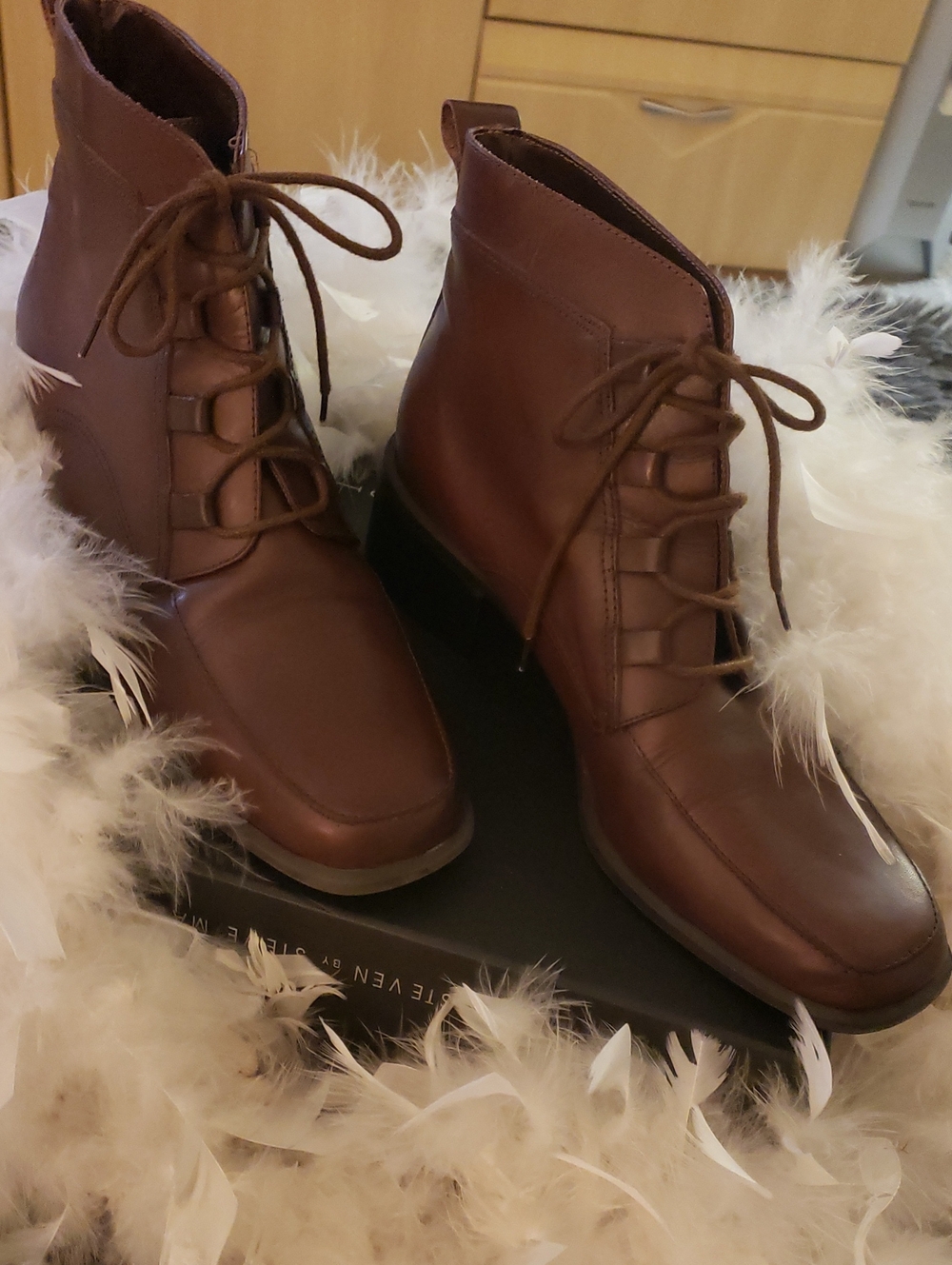 FRESCO by Pierre Women’s Brown Lace-Up Ankle Boots